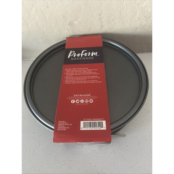 Nordic Ware 9" Springform Pan -Brand NEW - Picture 2 of 2